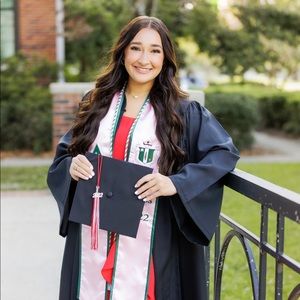 Meet your Posher, Corinne